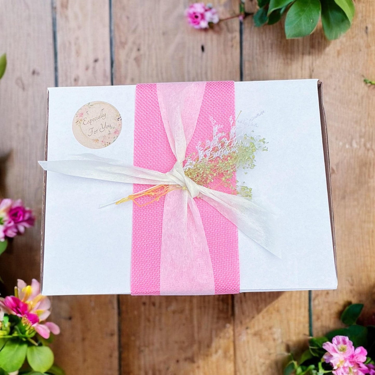 Candle and Cookies Gift Box