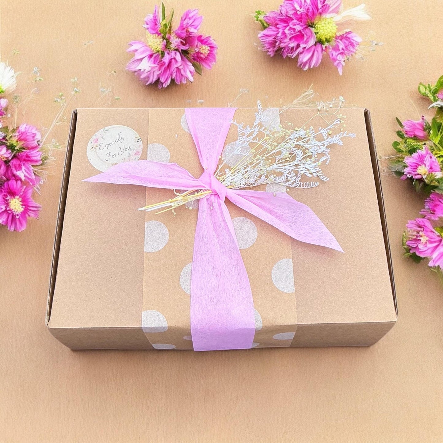 Crystal Self-Care Gift Box – Healing Candle Set with Crystals, Flowers, Journal & Affirmations – Spiritual Gift for Women–Mindful Energy Box