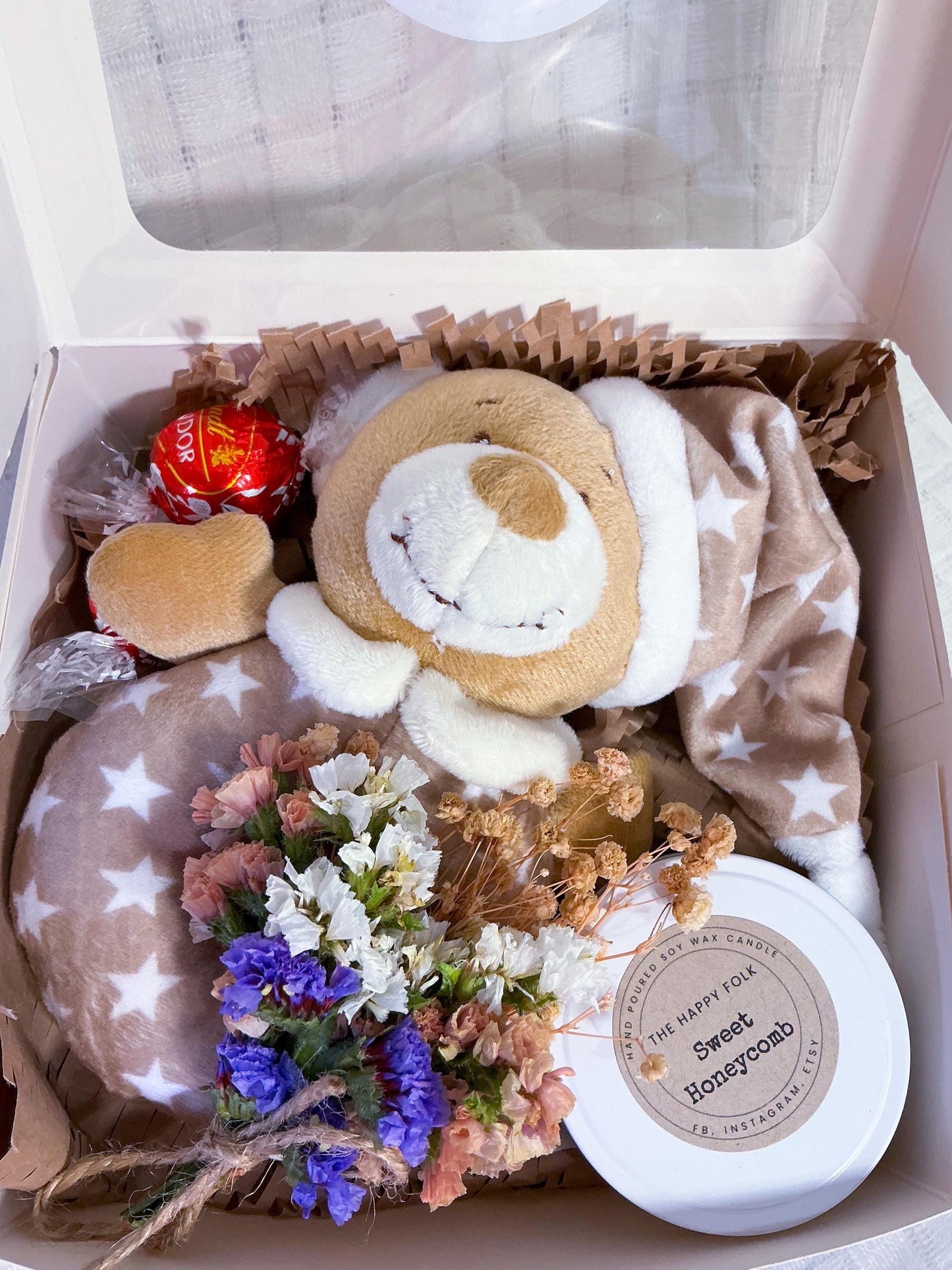 New Baby Gift Box – Candle, Body Bar, Soft Toy, Flowers & Chocolate – Baby Shower Keepsake Hamper for Newborn-New Baby Gift-Baby Gift Box