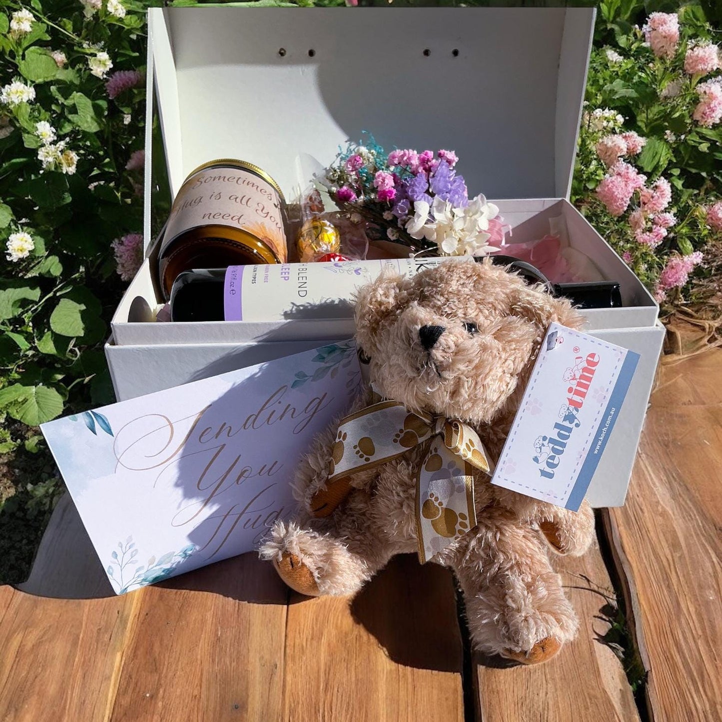 Sending a Hug Vintage Style Gift Box