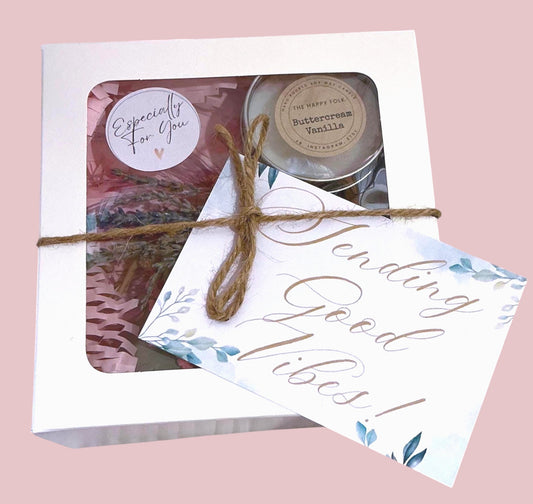 Chakra Gift Box with Crystal Bracelet, Candle & Dried Flowers